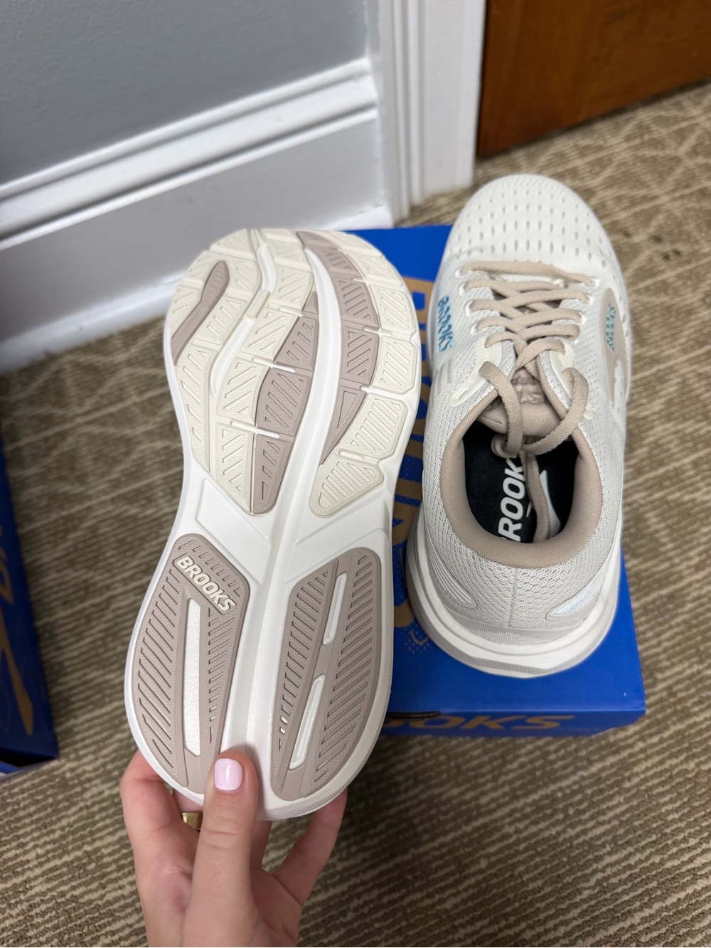 NWT Women's Ghost Max 3 Wide - Picture 3 of 6